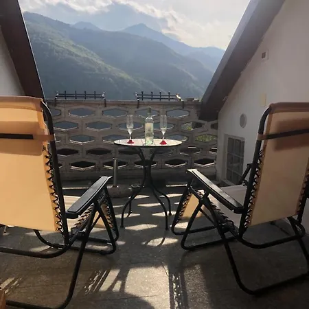 Mansarde, Avec Vue Sur Les Vallees D'ala Et Grande Appartamento