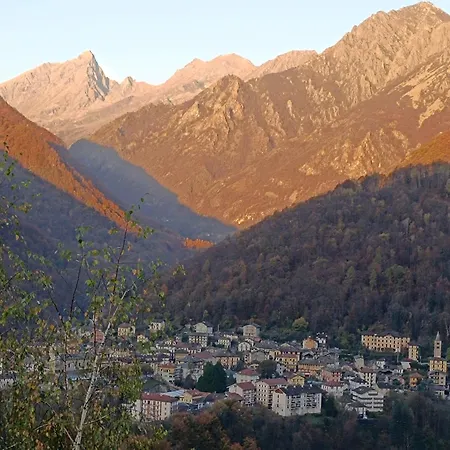 Mansarde, Avec Vue Sur Les Vallees D'ala Et Grande Appartamento Ceres
