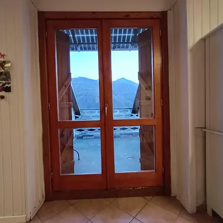 Mansarde, Avec Vue Sur Les Vallees D'ala Et Grande